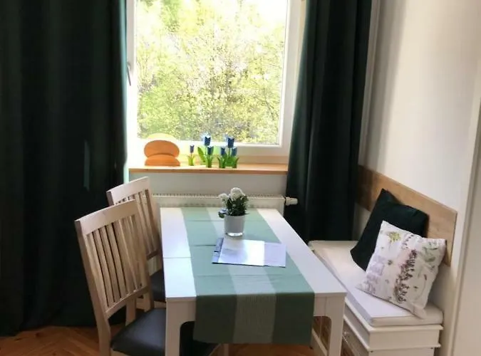 Alte Forsthaus Spiegelhuette * Lindberg